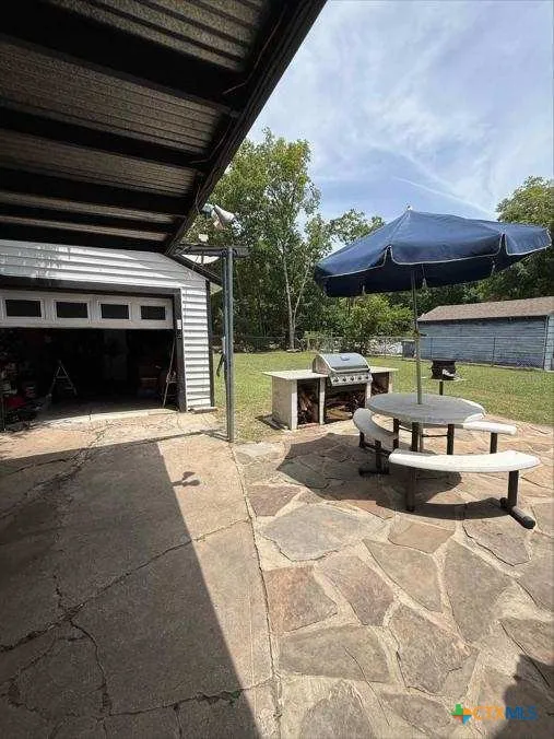 8411 Birch Ave Dallas, TX 75217