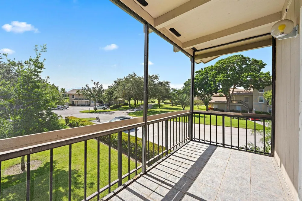 18480 SE WOOD HAVEN LANE #J Jupiter, FL 33469