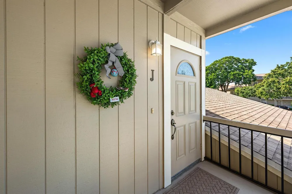 18480 SE WOOD HAVEN LANE #J Jupiter, FL 33469