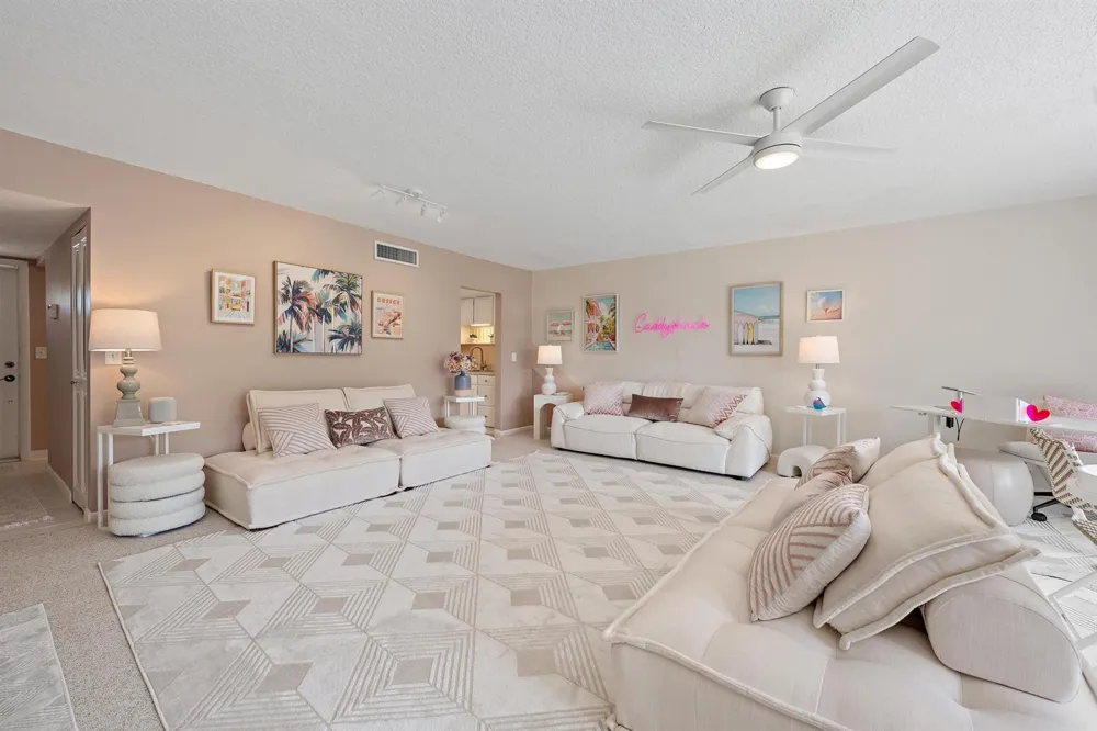 18480 SE WOOD HAVEN LANE #J Jupiter, FL 33469