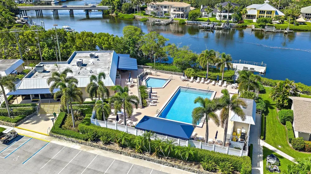 18480 SE WOOD HAVEN LANE #J Jupiter, FL 33469