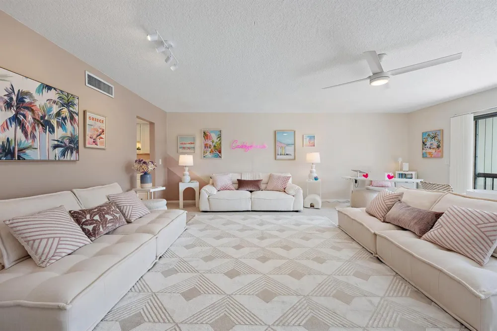 18480 SE WOOD HAVEN LANE #J Jupiter, FL 33469