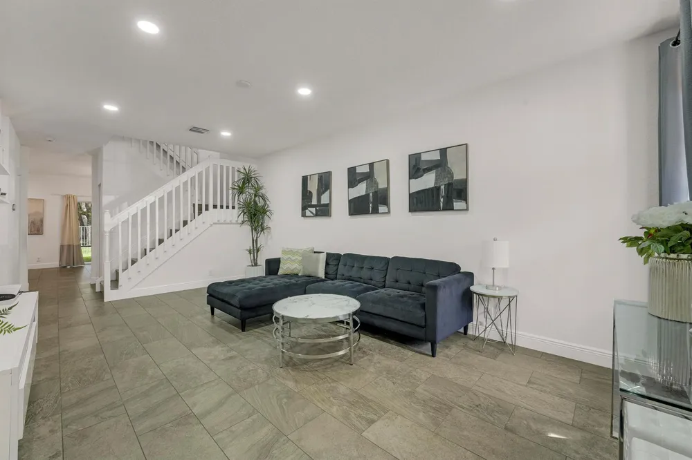 323 Spruce Street #323 Boynton Beach, FL 33426