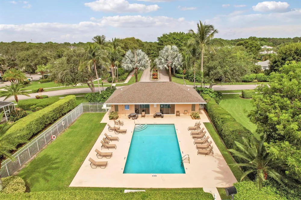 323 Spruce Street #323 Boynton Beach, FL 33426