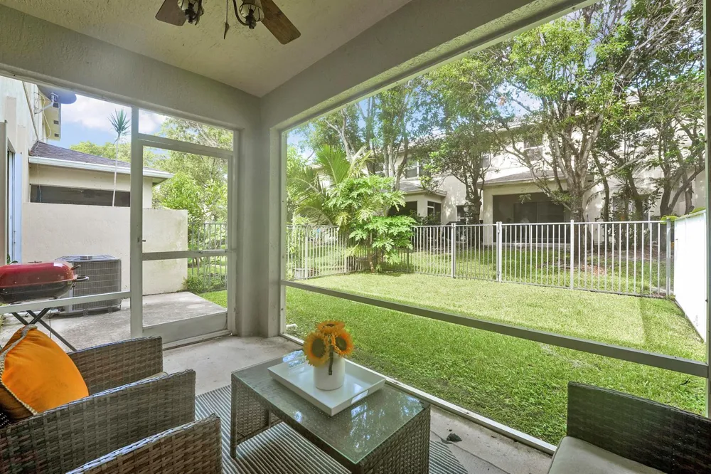 323 Spruce Street #323 Boynton Beach, FL 33426