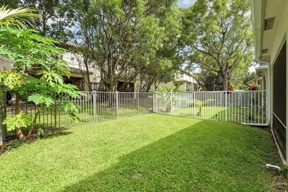 323 Spruce Street #323 Boynton Beach, FL 33426