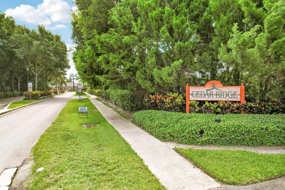 323 Spruce Street #323 Boynton Beach, FL 33426