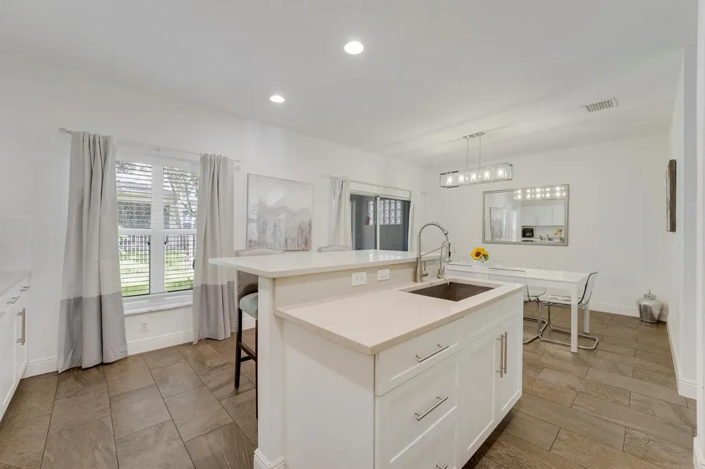 323 Spruce Street #323 Boynton Beach, FL 33426