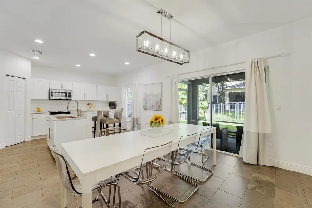 323 Spruce Street #323 Boynton Beach, FL 33426