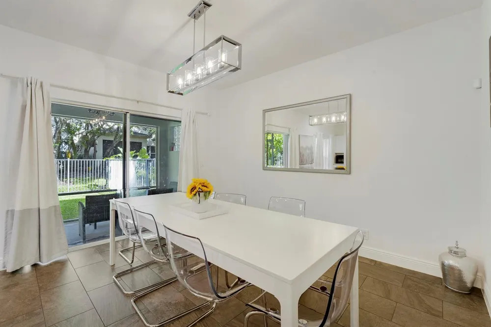 323 Spruce Street #323 Boynton Beach, FL 33426