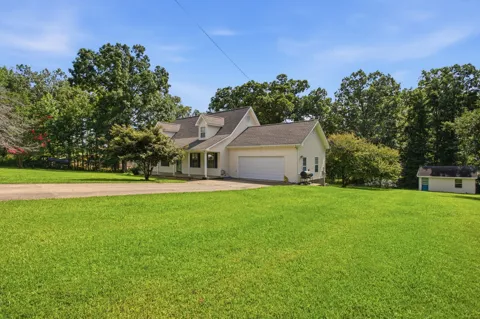 115 Pin Oaks Ln