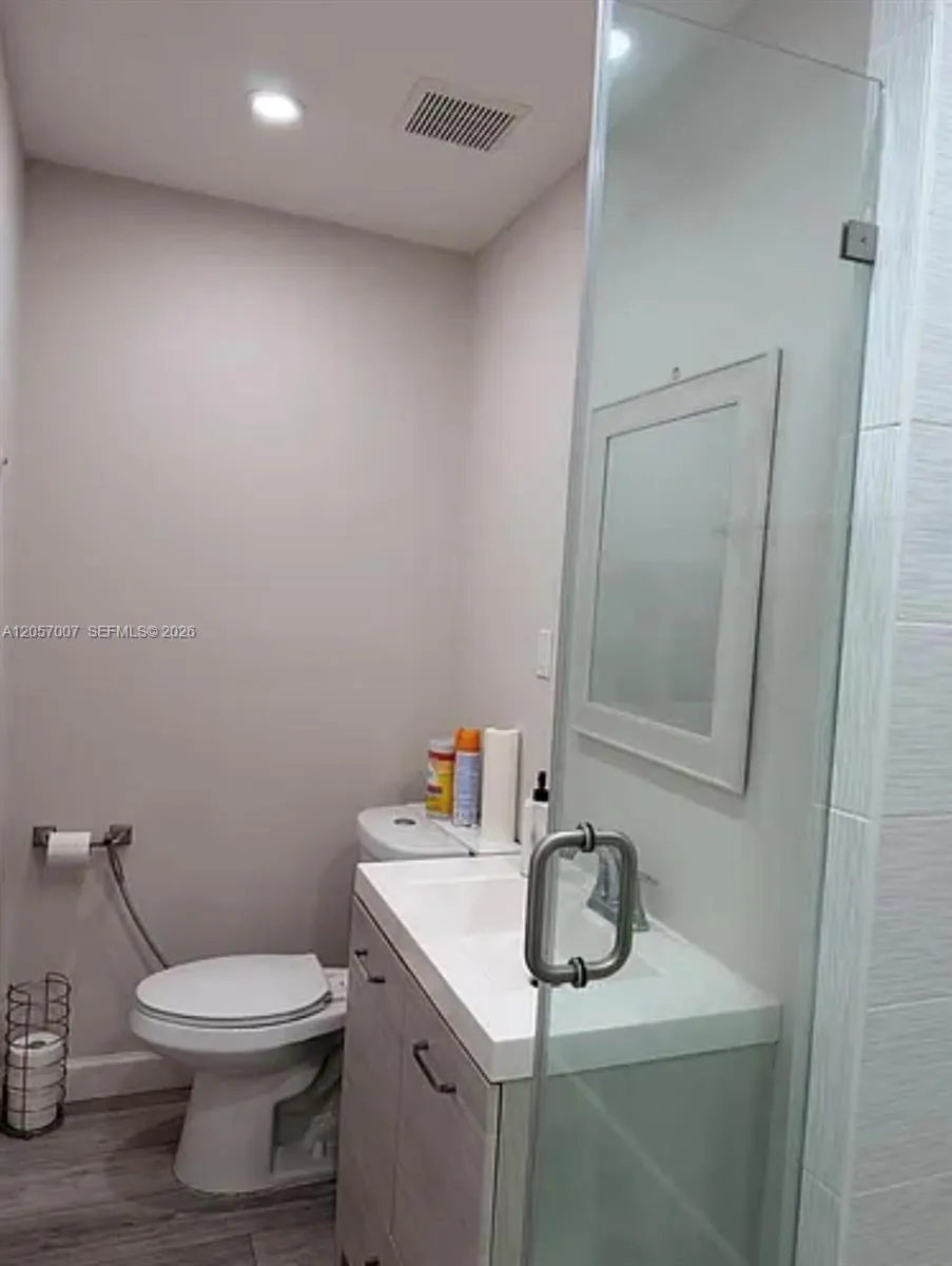 8261 SW 128th St #203 Pinecrest, FL 33156