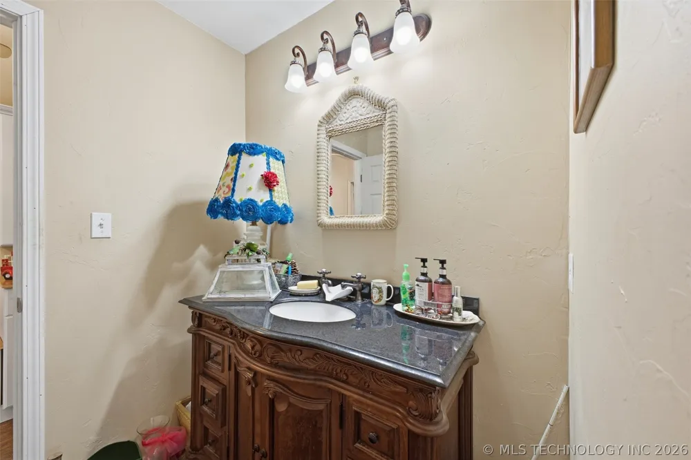19661 County Road 3500 Fitzhugh, OK 74843