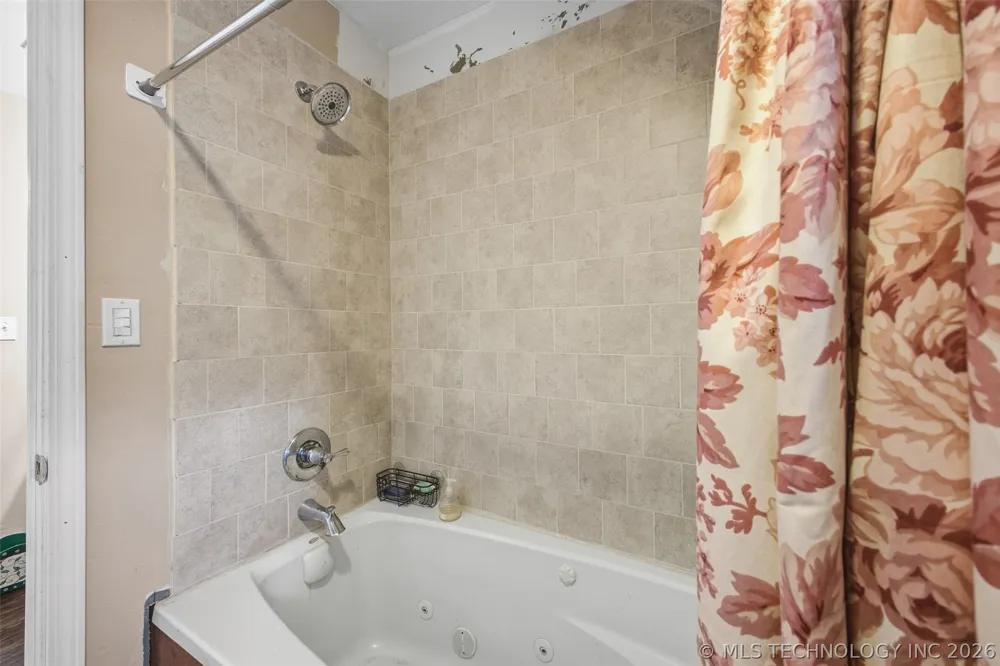 19661 County Road 3500 Fitzhugh, OK 74843