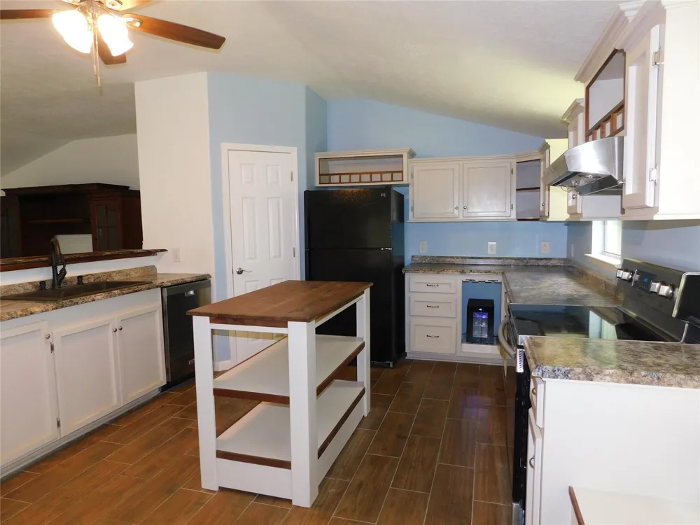 141 Martinez Street Coldspring, TX 77331