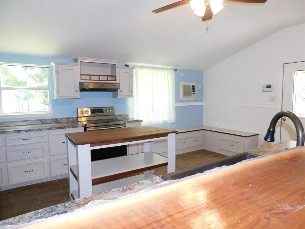 141 Martinez Street Coldspring, TX 77331