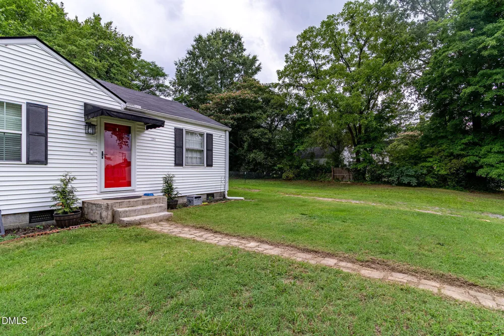 1204 Toisnot Avenue NE Wilson, NC 27893