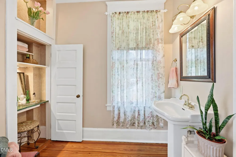 211 Barnette Avenue Roxboro, NC 27573