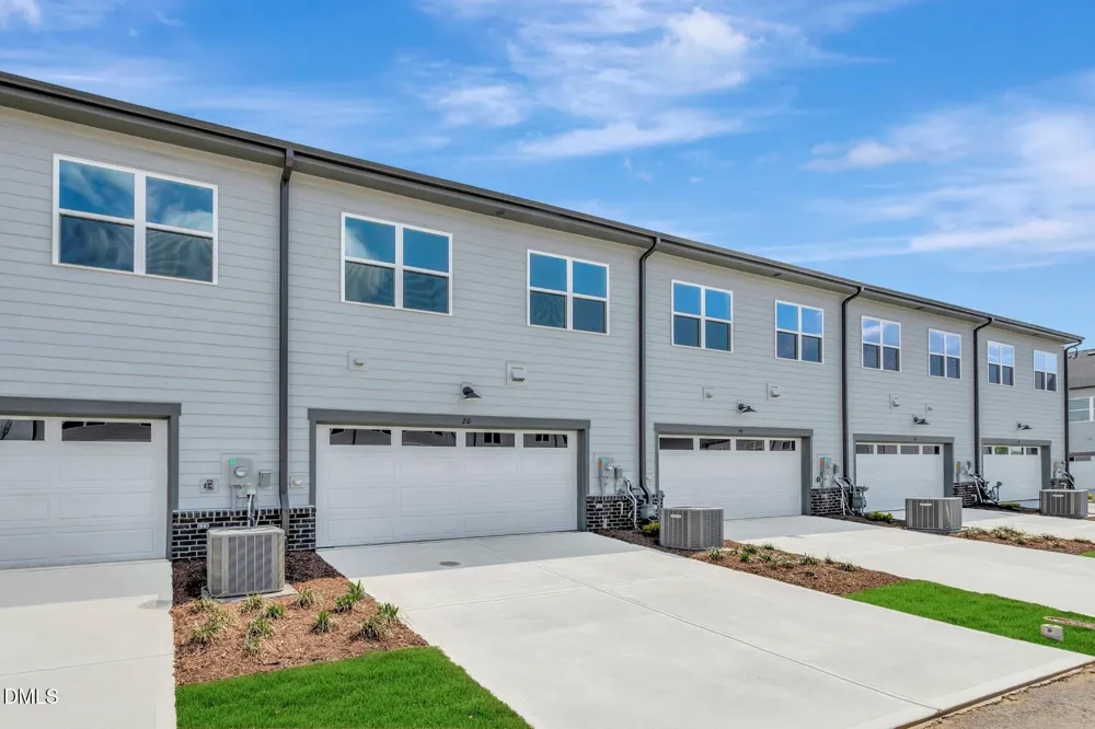 20 Quietwood Way Pittsboro, NC 27312