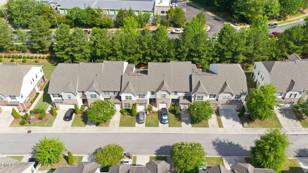 734 Davenbury Way Cary, NC 27513
