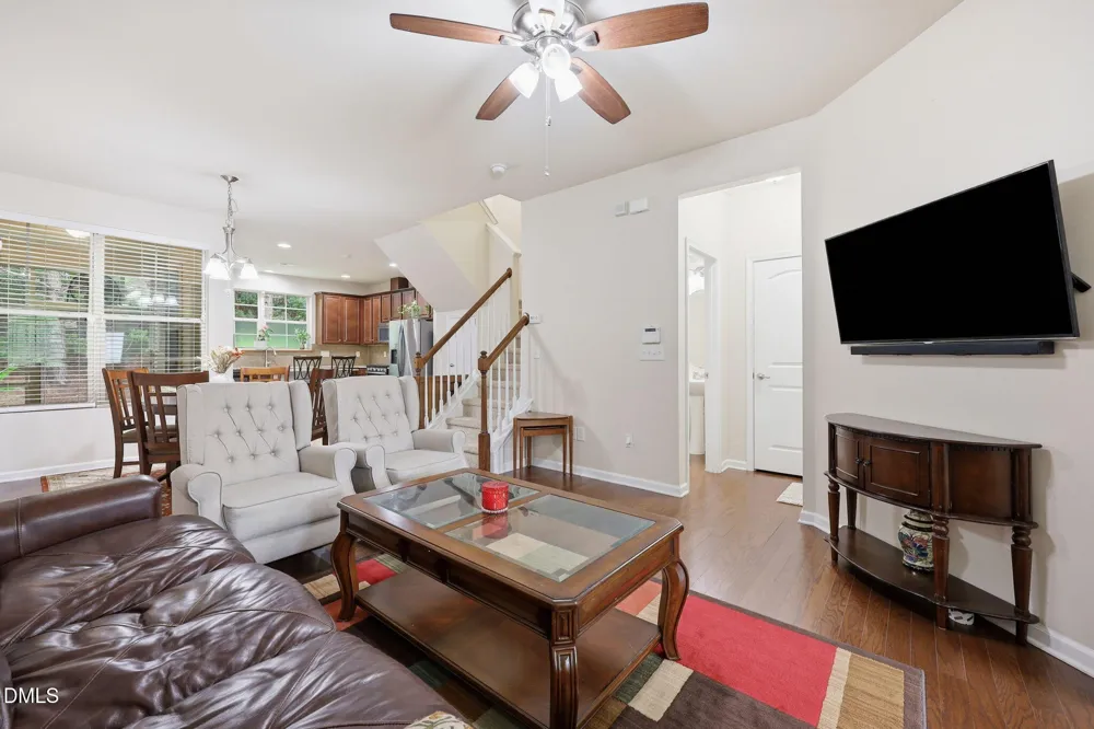 734 Davenbury Way Cary, NC 27513