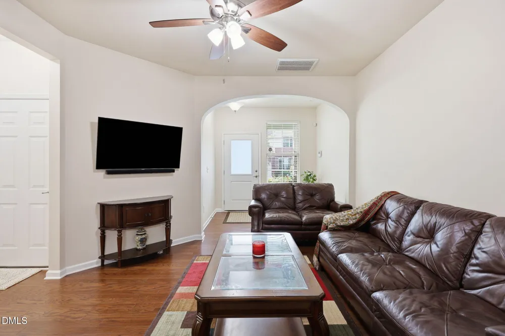 734 Davenbury Way Cary, NC 27513