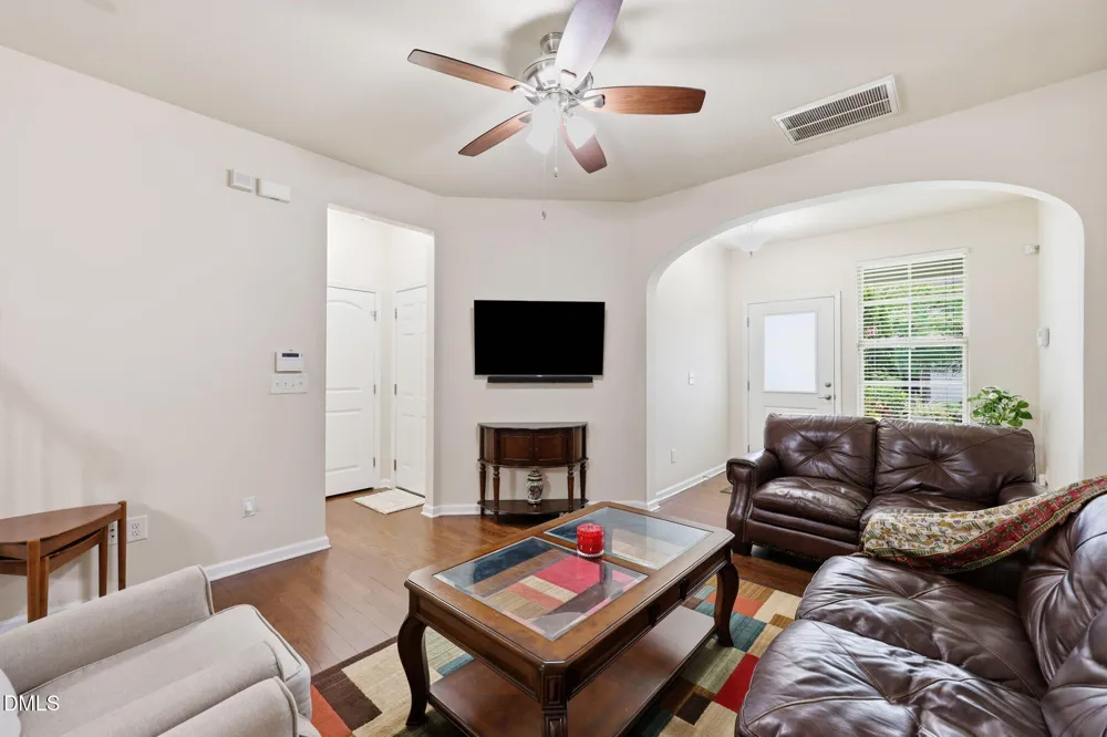 734 Davenbury Way Cary, NC 27513