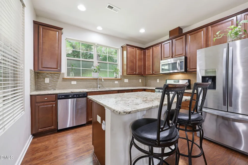734 Davenbury Way Cary, NC 27513