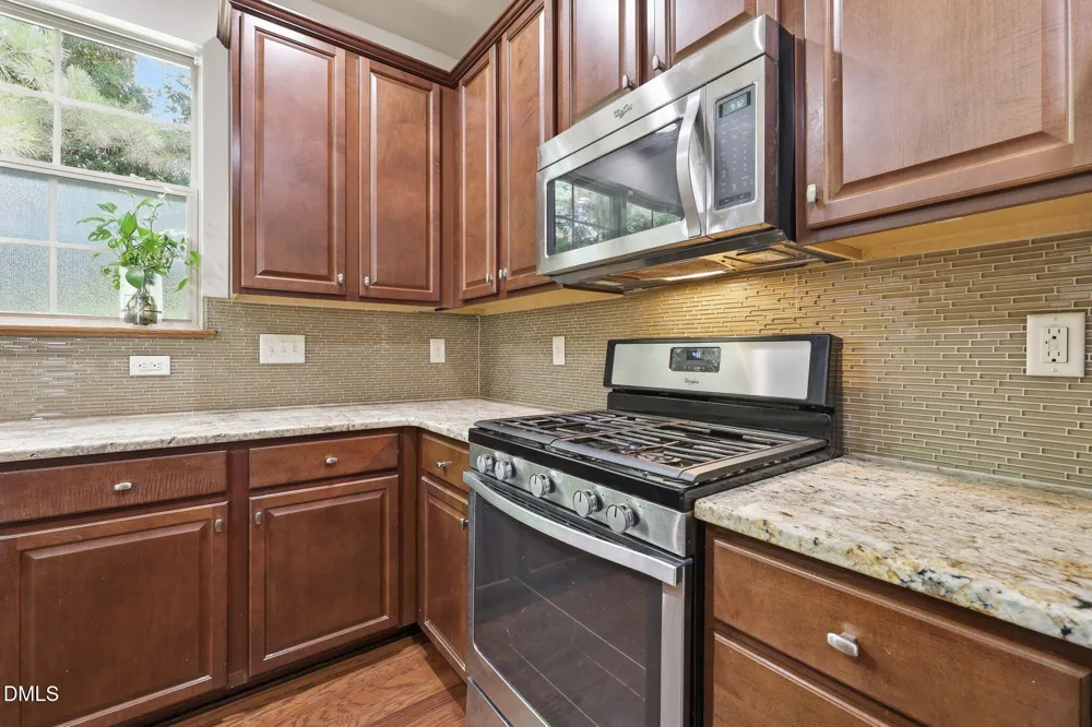 734 Davenbury Way Cary, NC 27513