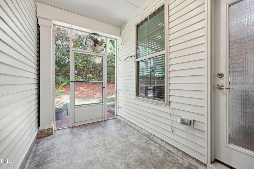 734 Davenbury Way Cary, NC 27513