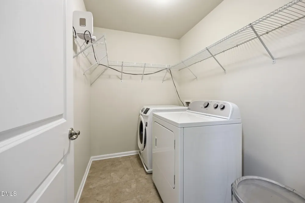 734 Davenbury Way Cary, NC 27513