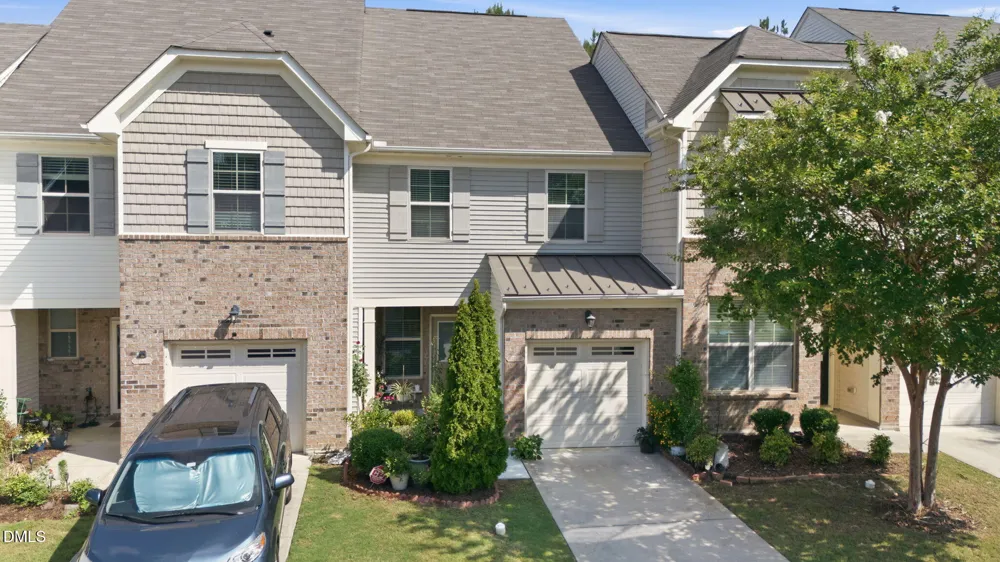 734 Davenbury Way Cary, NC 27513