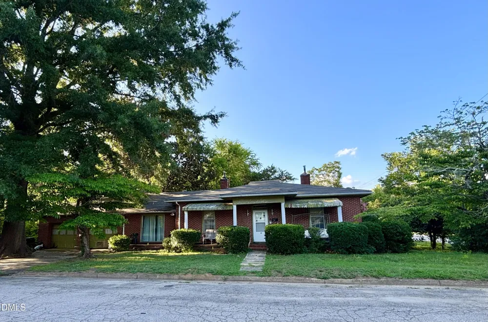 114 College Street Warrenton, NC 27589