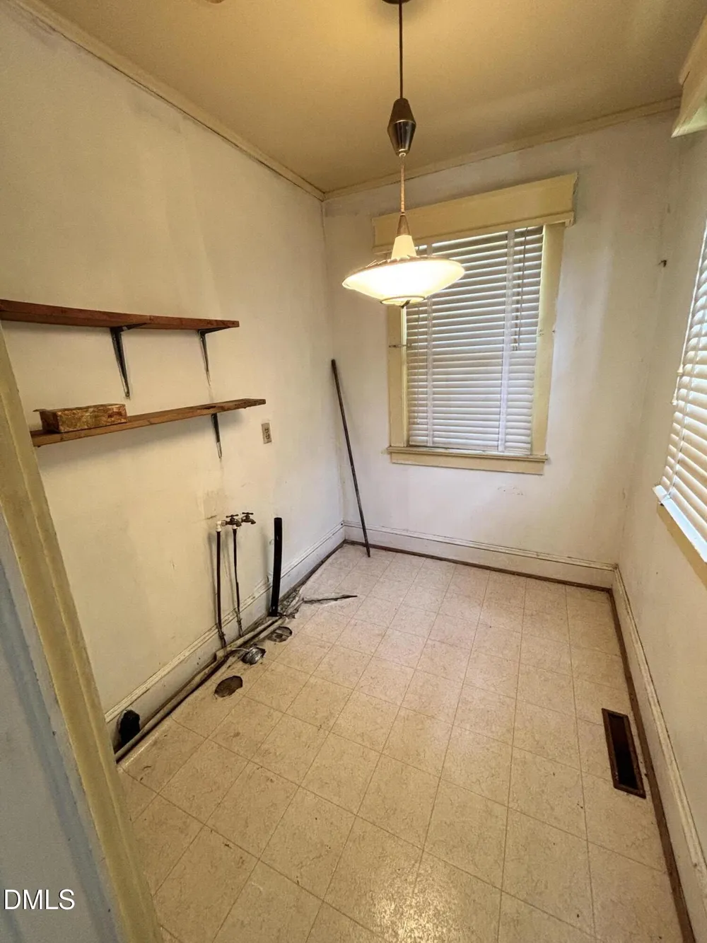 114 College Street Warrenton, NC 27589