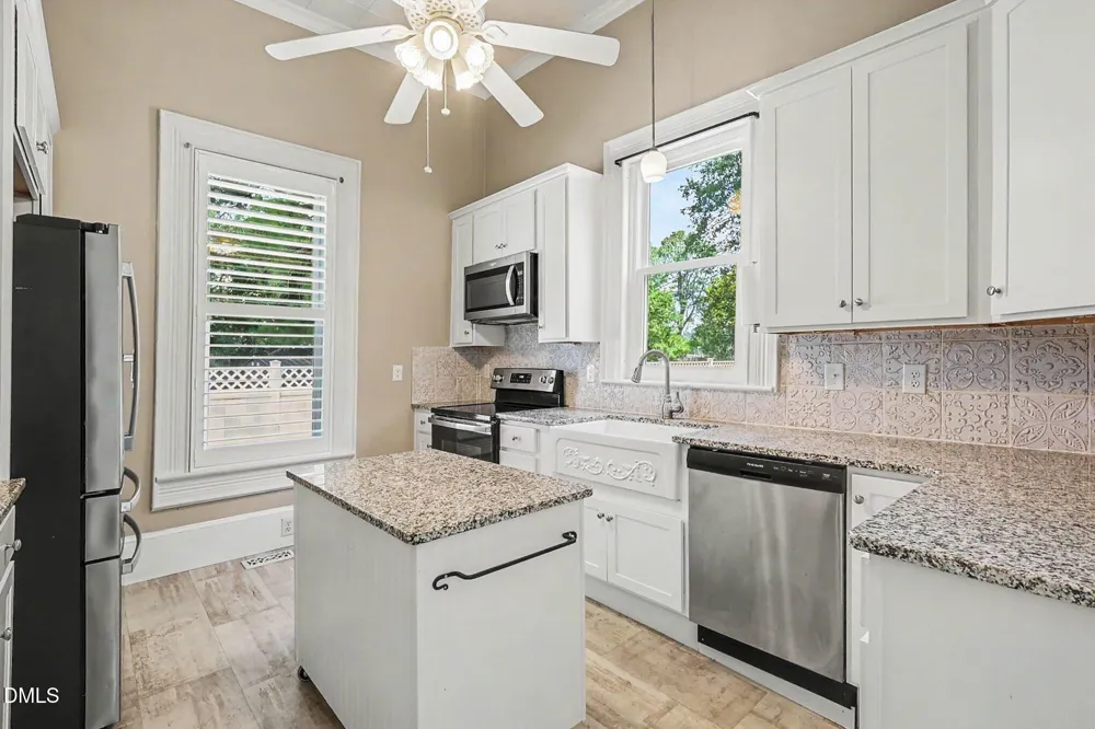 103 Bailey Avenue Kenly, NC 27542