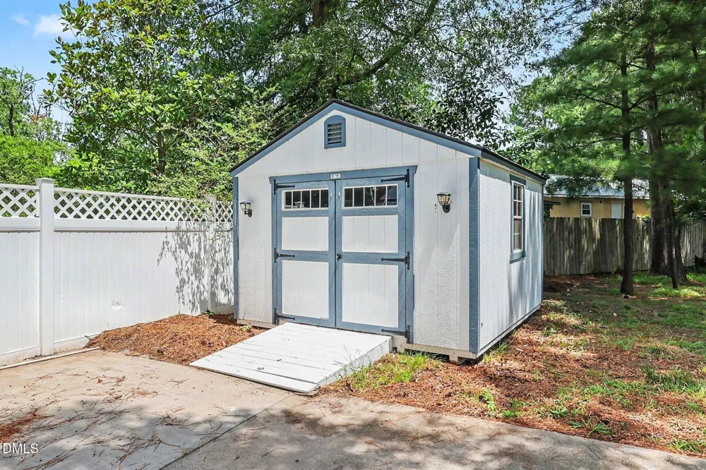 103 Bailey Avenue Kenly, NC 27542