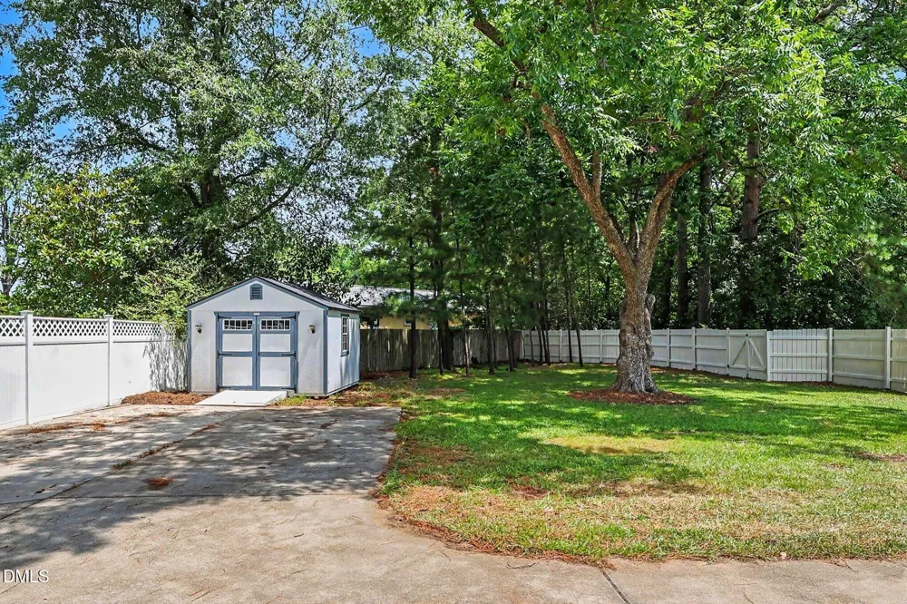 103 Bailey Avenue Kenly, NC 27542