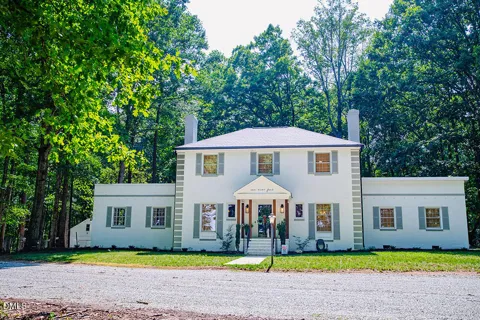 194 Robert Whitfield Road
