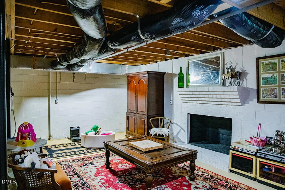 194 Robert Whitfield Road Hurdle Mills, NC 27541