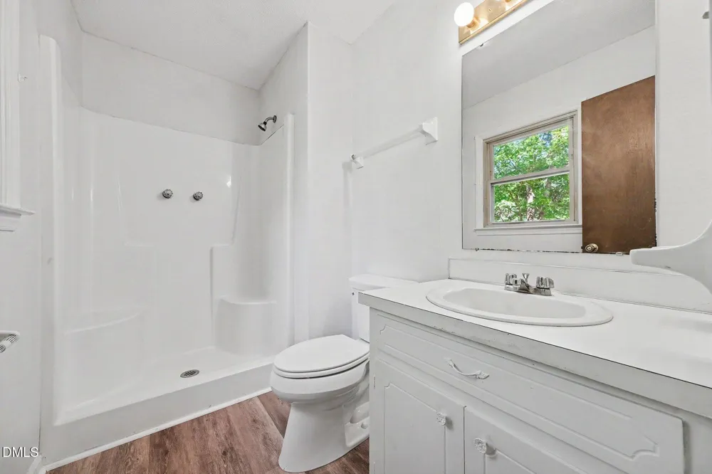 7711 Quail Hollow Drive Hillsborough, NC 27278