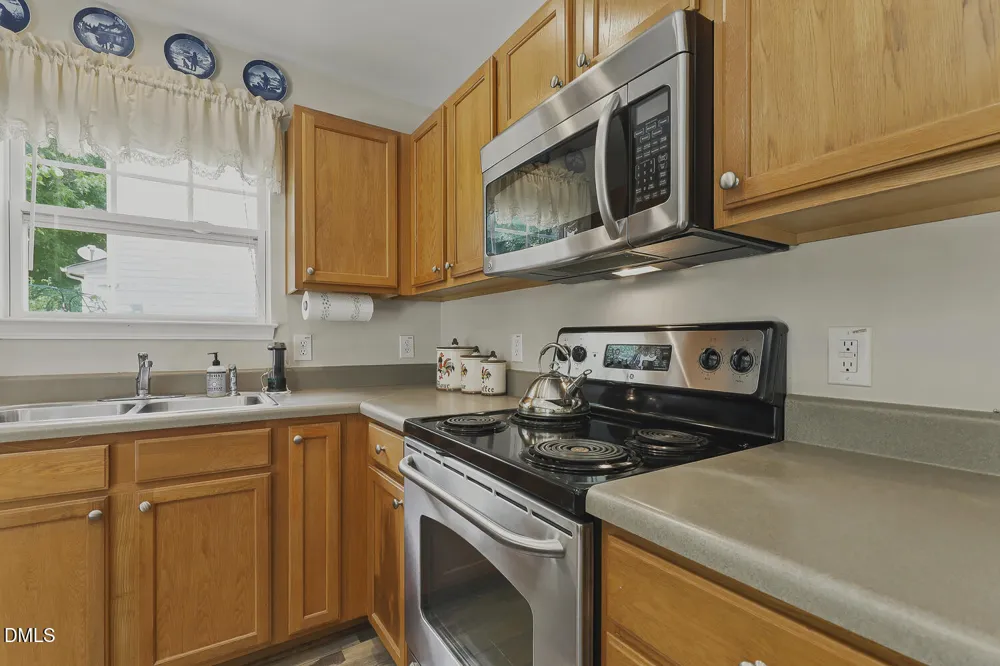 228 Harbor Haven Drive Apex, NC 27502