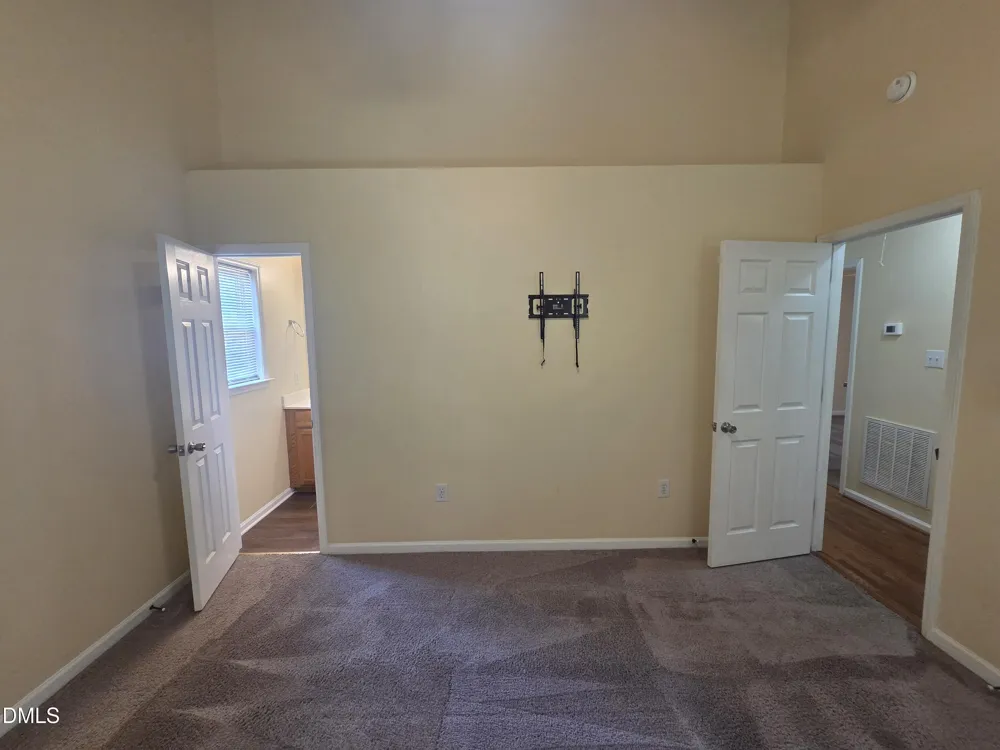 116 Cliffdale Road Holly Springs, NC 27540