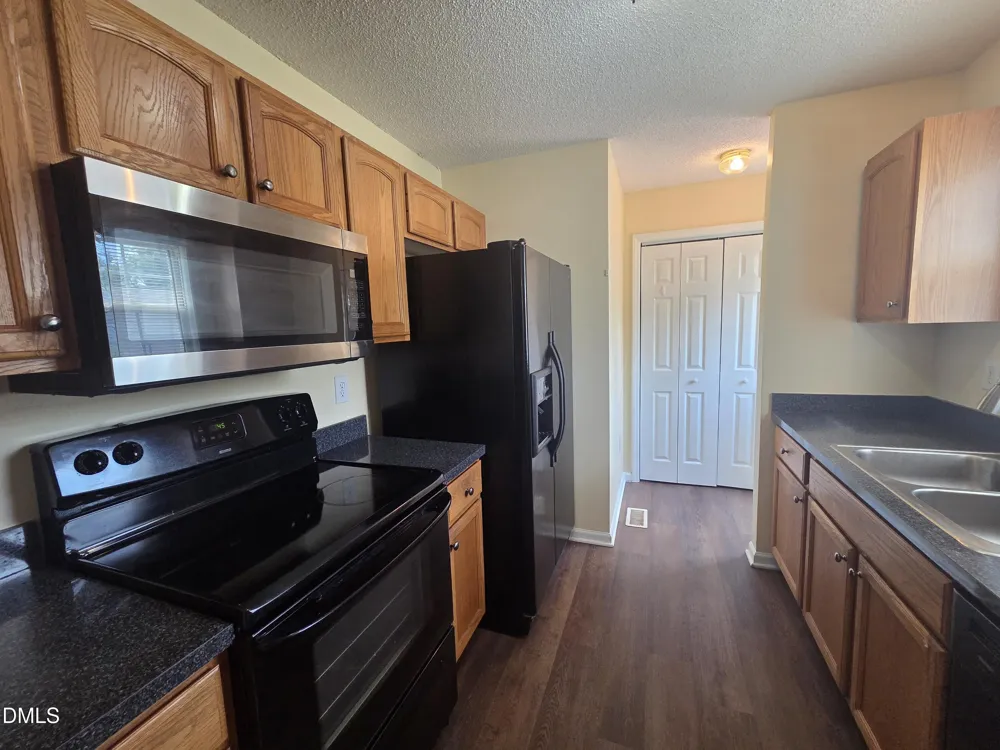116 Cliffdale Road Holly Springs, NC 27540