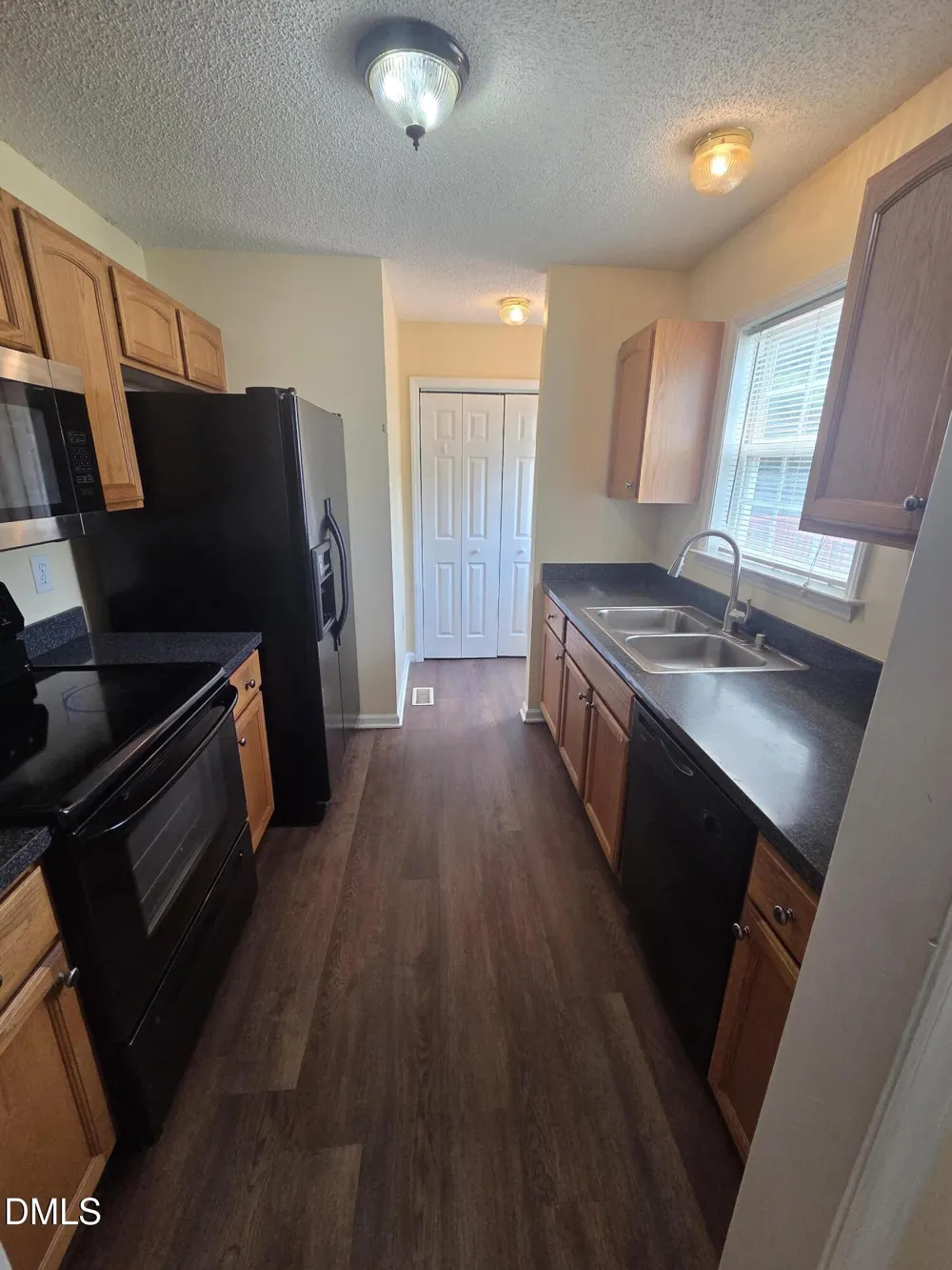 116 Cliffdale Road Holly Springs, NC 27540