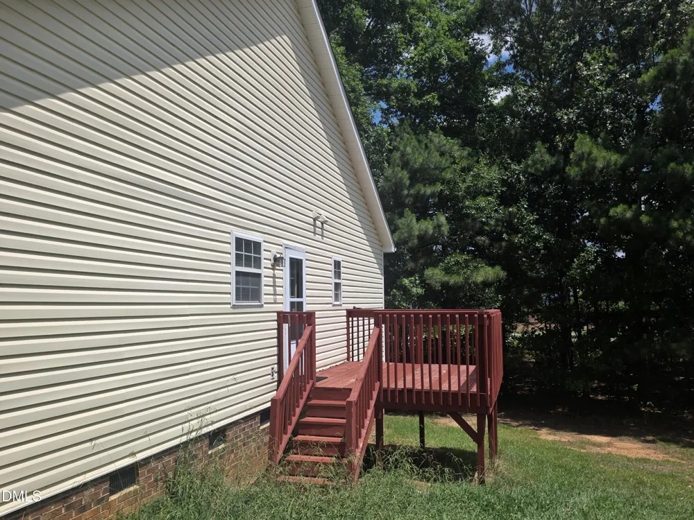 116 Cliffdale Road Holly Springs, NC 27540