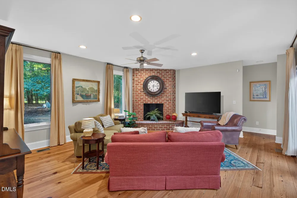 417 Grand Oak Drive Hillsborough, NC 27278