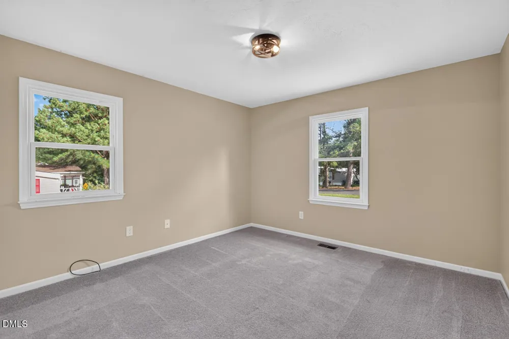 539 Riddle Avenue Hillsborough, NC 27278