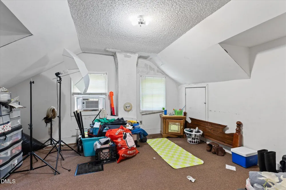 112 Peace Street Oxford, NC 27565