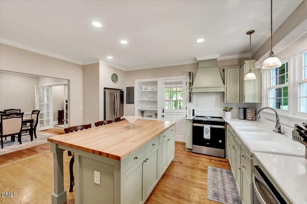 402 Main Street Four Oaks, NC 27524