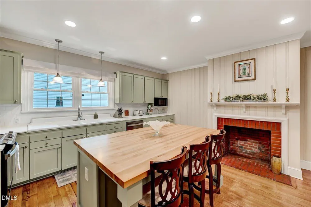402 Main Street Four Oaks, NC 27524
